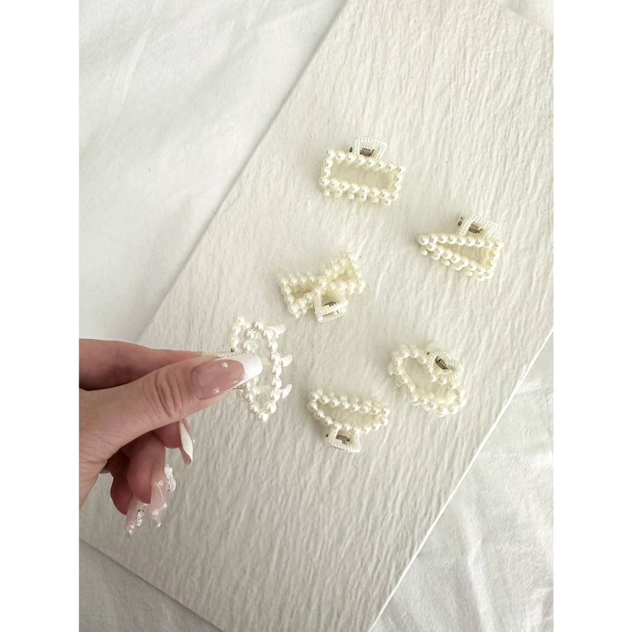 Graceful Pearl Embellished Hair Claw