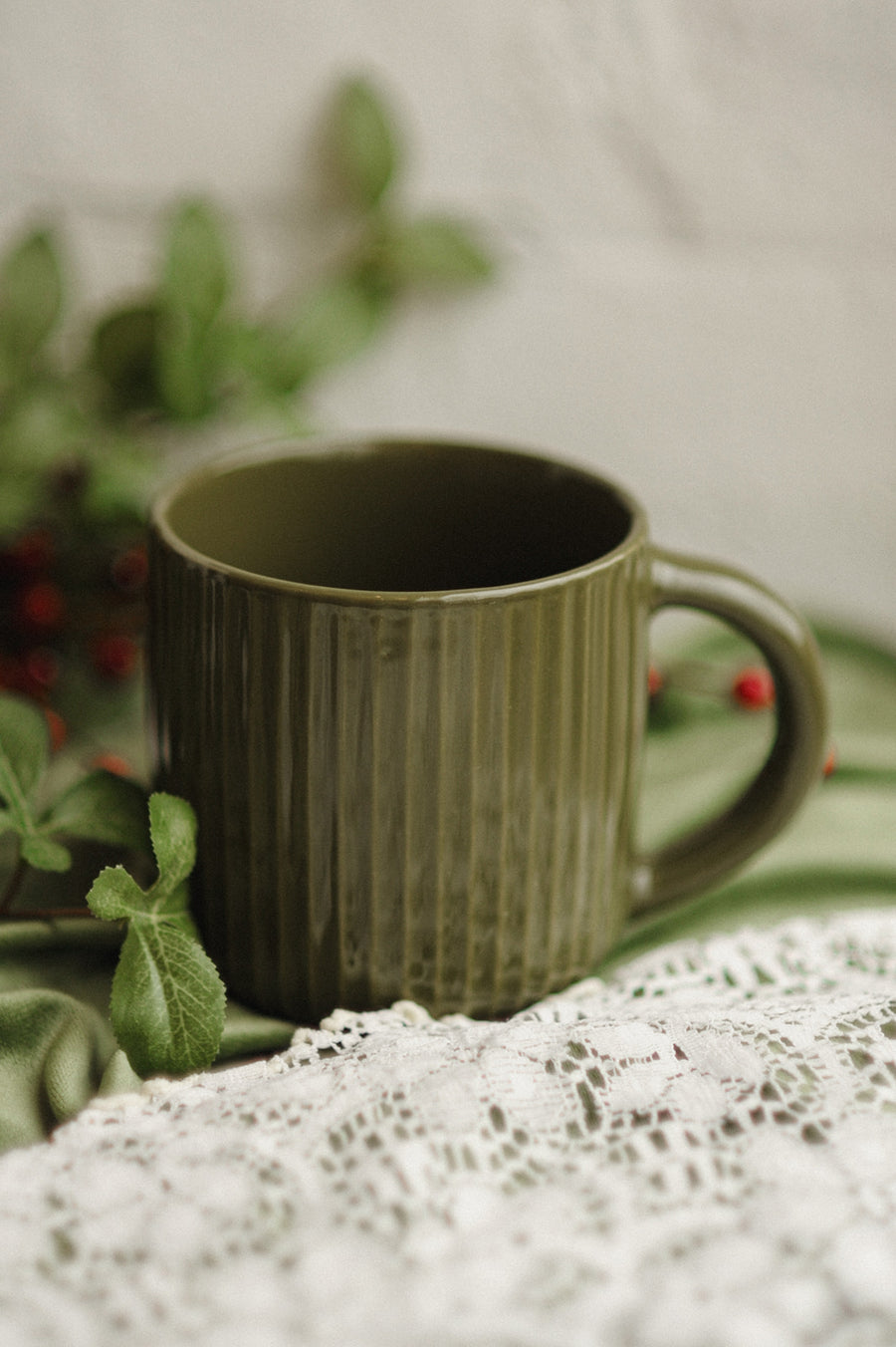 Olive Branch Fluted Mug