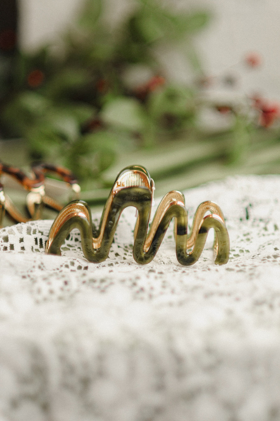 Willow Vintage | Large Squiggle Metal Claw Clip