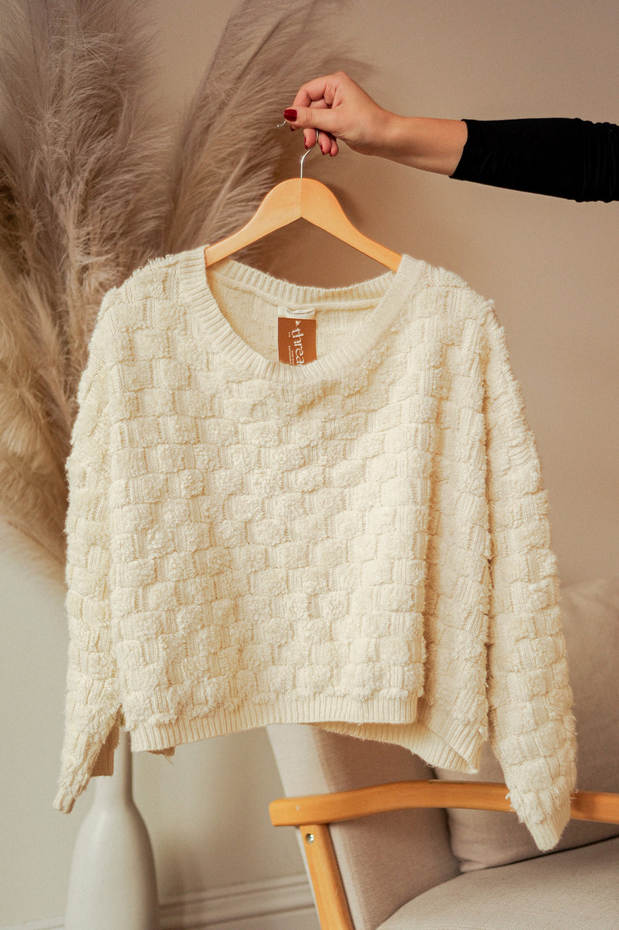 EE:SOME White Checkered Fluffy Cropped Sweater